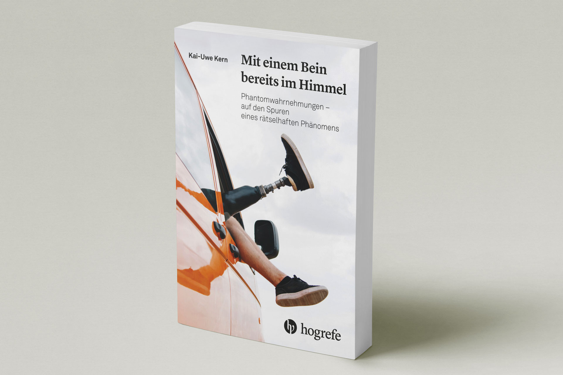mock-up_buch_mit-einem-Bein Mock up buch mit einem Bein
